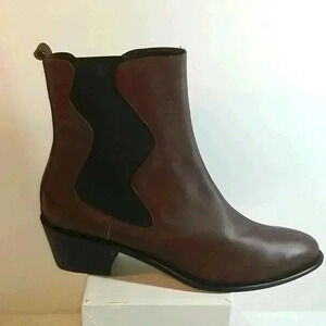 Yuul yie palette Chelsea booties